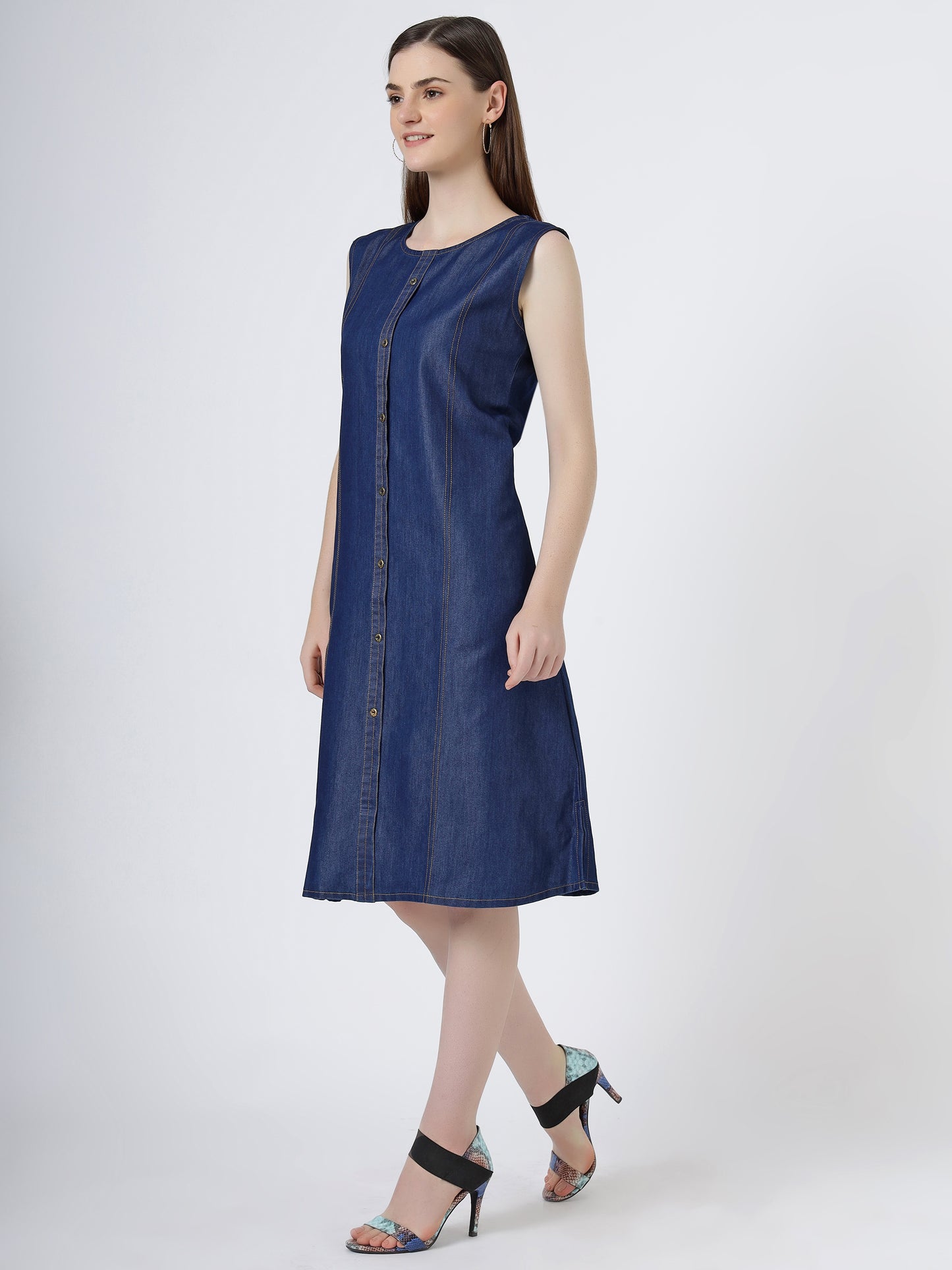 Women's Sleeveless Button-Down Denim Shift Dress (6096)